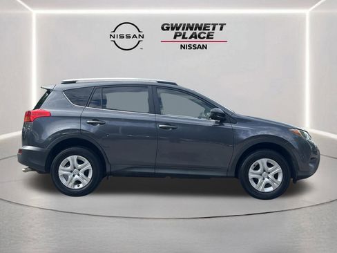 Used 2013 Toyota RAV4 LE AWD/4WD image 24
