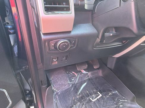 Used 2018 Ford F150 Lariat image 25