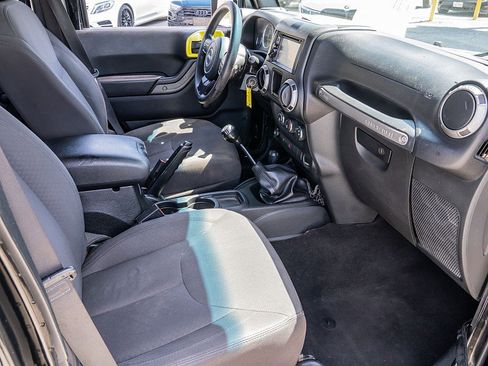 Used 2017 Jeep Wrangler Unlimited Sport image 19