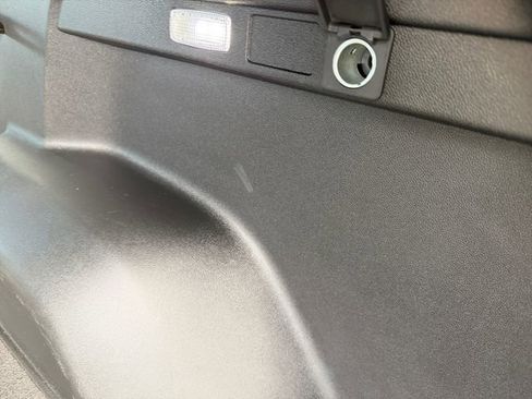 Used 2025 Chevrolet Equinox LT image 35