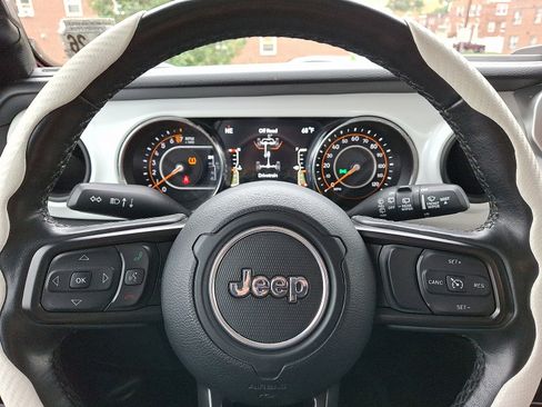 Used 2021 Jeep Wrangler Islander image 18