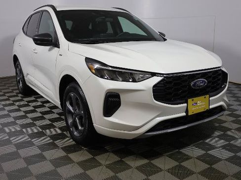 Certified 2024 Ford Escape ST-Line AWD/4WD image 5
