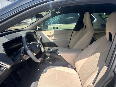 Used 2024 BMW iX xDrive50 w/ Sport Package AWD/4WD image 28