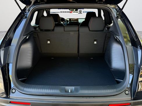 Certified 2025 Honda HR-V Sport image 5
