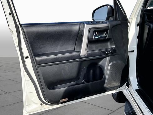 Used 2016 Toyota 4Runner Limited RWD image 21