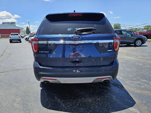 Used 2016 Ford Explorer Limited w/ Equipment Group 301A AWD/4WD image 32