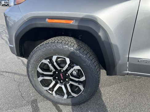 New 2026 GMC Canyon AT4 image 4