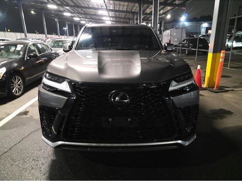 Used 2022 Lexus LX 600 F Sport image 2