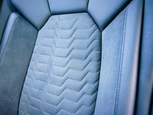 Used 2022 Audi e-tron GT Premium Plus image 11