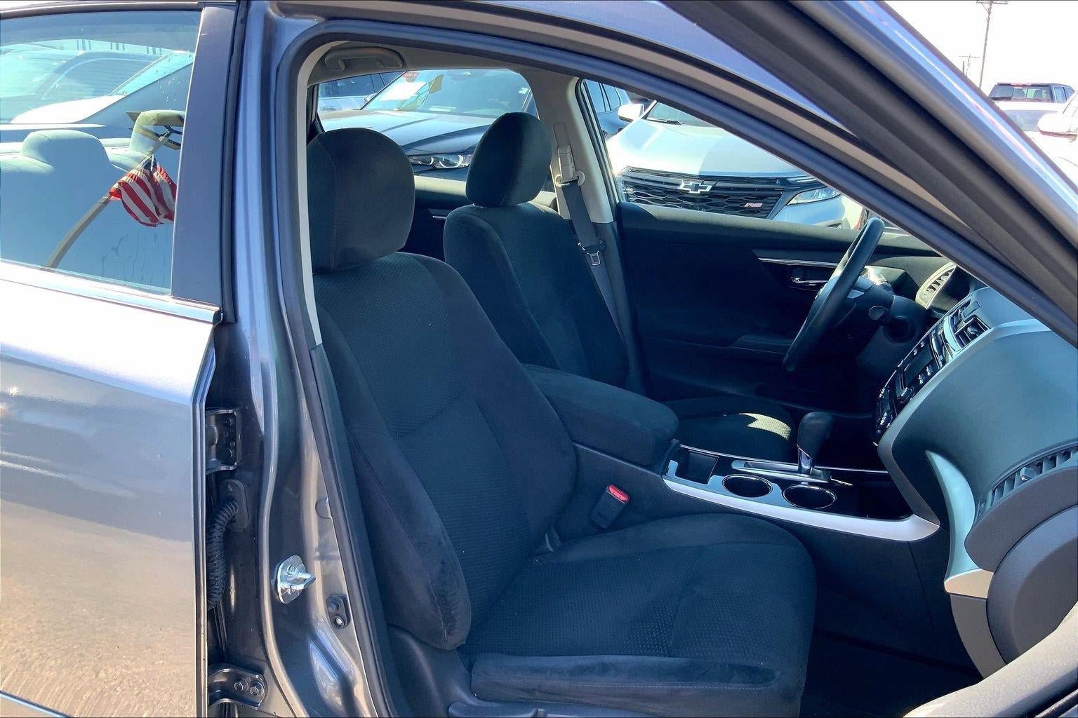 Used 2014 Nissan Altima 2.5 S w/ Display Audio Package FWD image 6