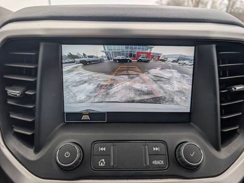 Used 2023 GMC Acadia SLT image 21