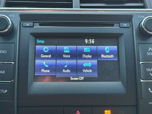 Used 2016 Toyota Camry LE FWD image 26