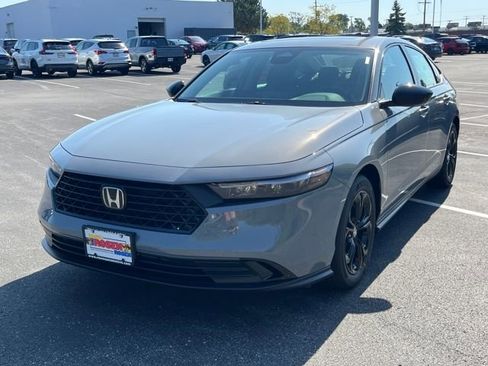 New 2025 Honda Accord SE image 1