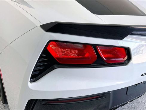 Used 2015 Chevrolet Corvette Stingray Z51 w/ 2LT Preferred Equipment Group image 37