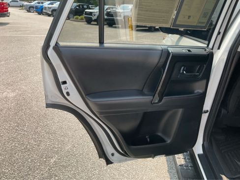 Used 2019 Toyota 4Runner TRD Pro AWD/4WD image 19