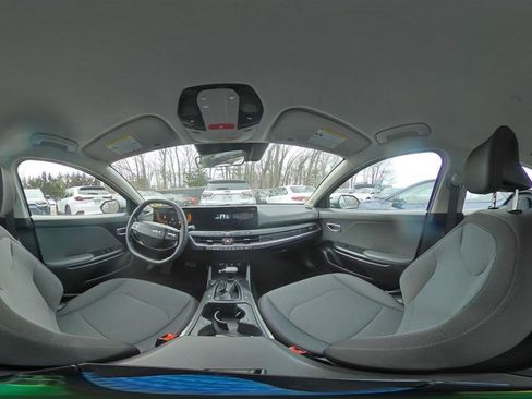 Used 2025 Kia K4 LXS image 41