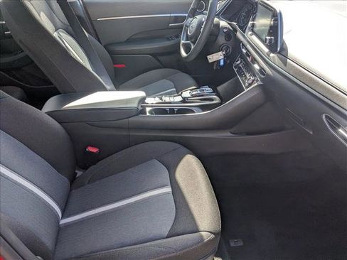 Used 2021 Hyundai Sonata SE w/ Preferred Accessory Package image 20