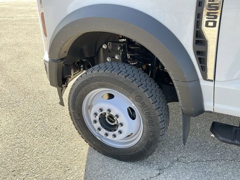 New 2025 Ford F550 4x4 Regular Cab Super Duty image 25