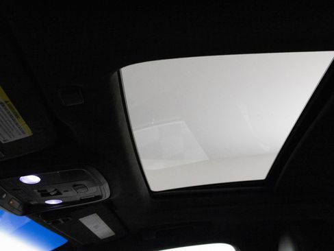 Used 2014 Cadillac XTS Platinum image 31