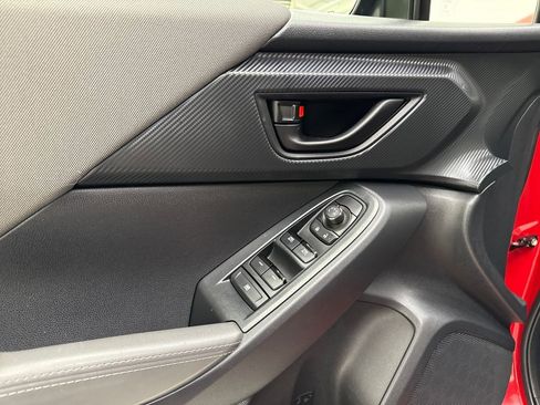 Used 2024 Subaru Crosstrek 2.0i Premium image 12