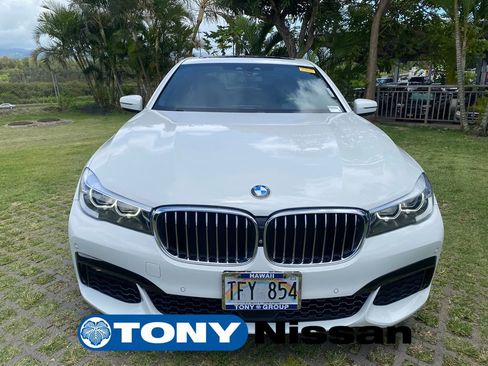Used 2018 BMW 740i RWD image 2