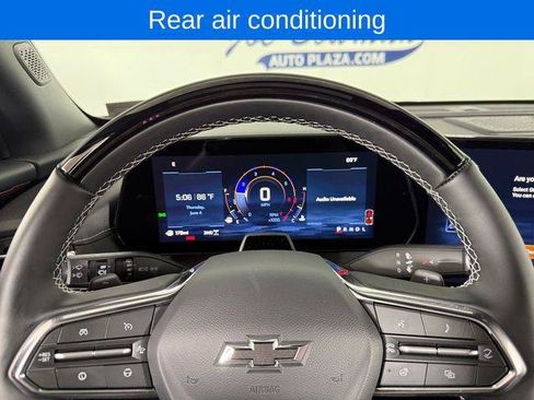 New 2026 Chevrolet Traverse Z71 w/ Enhanced Driving Package AWD/4WD image 10