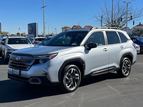 Used 2025 Subaru Forester Limited w/ Popular Package #2 image 5
