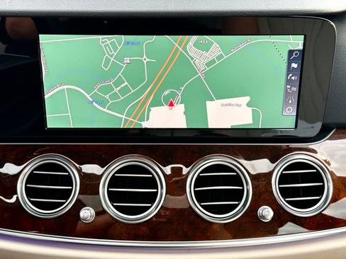 Used 2019 Mercedes-Benz E 300 4MATIC image 22