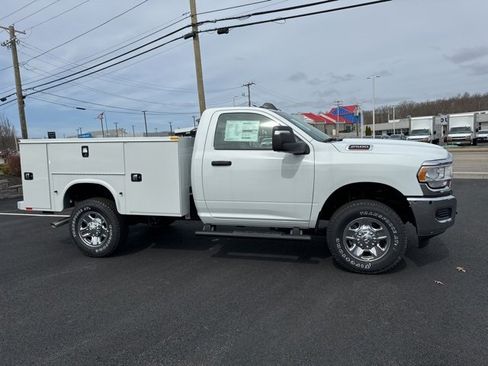 New 2024 RAM 2500 Tradesman w/ Chrome Appearance Group image 2
