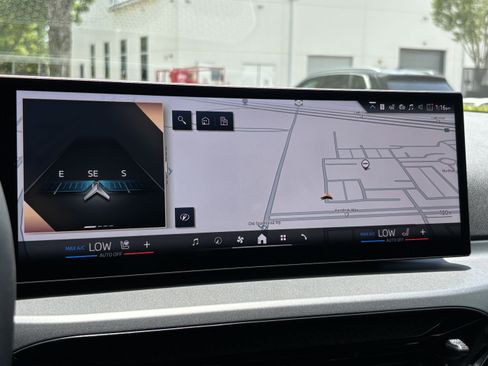 Used 2025 BMW 230i xDrive Coupe w/ Convenience Package image 27