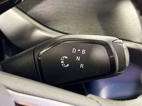 Used 2025 Volkswagen ID. Buzz Pro S Plus image 18