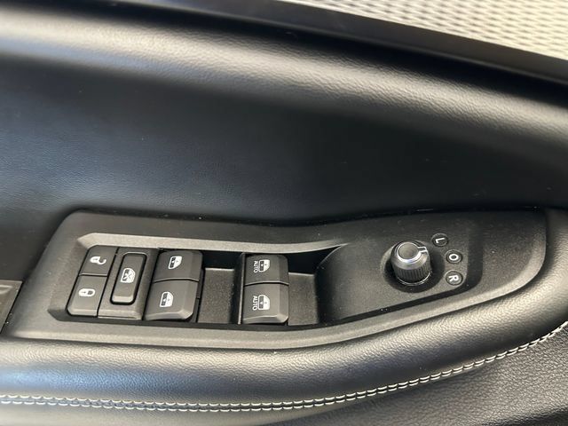 Used 2023 Jeep Grand Cherokee Altitude AWD/4WD image 22