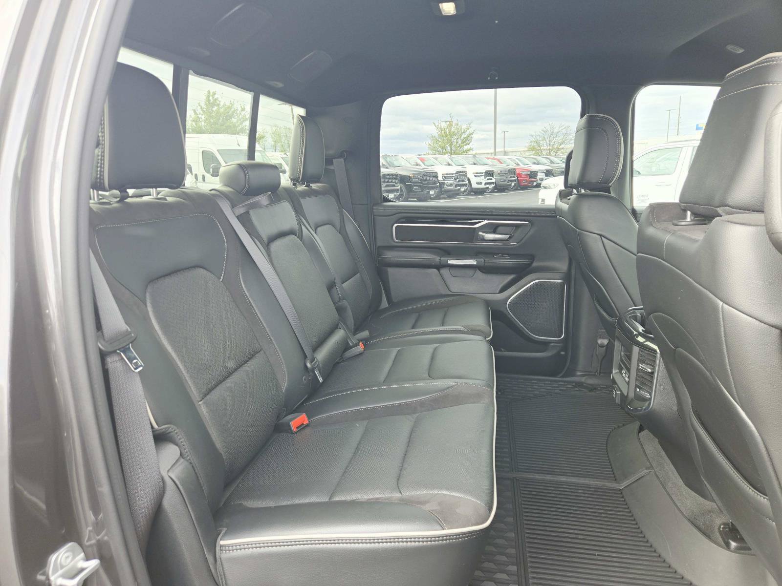 Used 2020 RAM 1500 Laramie w/ Sport Appearance Package AWD/4WD image 15