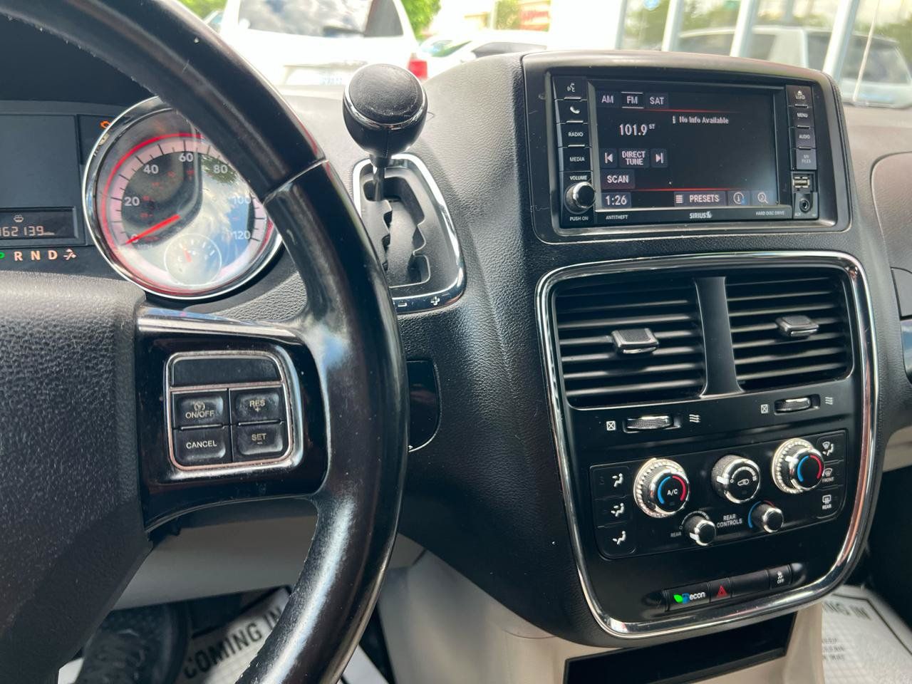 Used 2019 Dodge Grand Caravan SXT FWD image 20