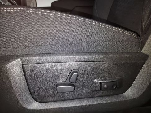 New 2026 RAM 2500 Big Horn AWD/4WD image 18