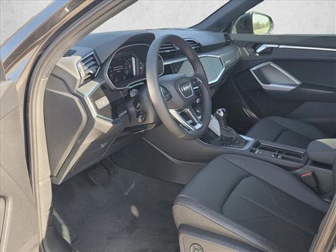 New 2025 Audi Q3 2.0T Premium image 14