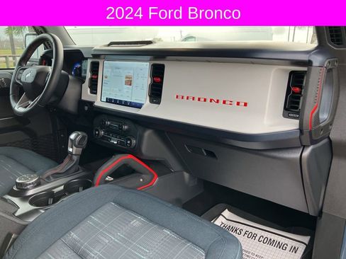 Used 2024 Ford Bronco Heritage Edition image 13