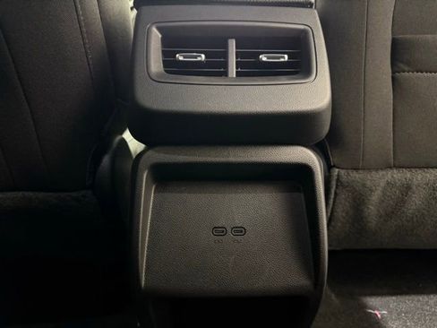 New 2026 Chevrolet Equinox EV LT image 25