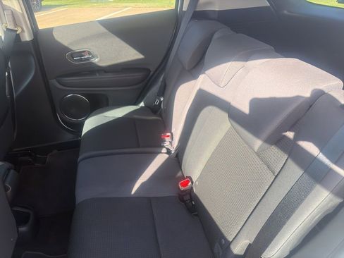 Used 2021 Honda HR-V EX image 19