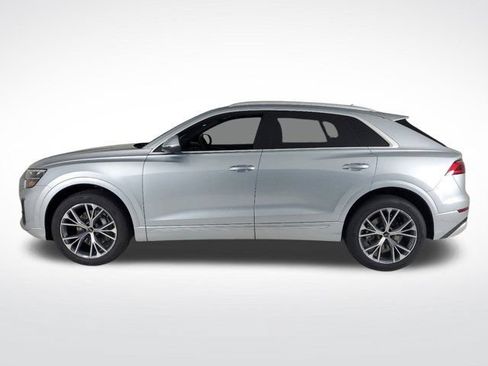 Used 2025 Audi Q8 Premium w/ Convenience Package AWD/4WD image 2
