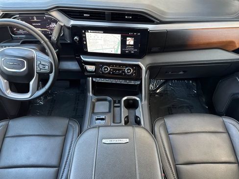 Used 2025 GMC Sierra 2500 Denali w/ Max Trailering Package AWD/4WD image 13