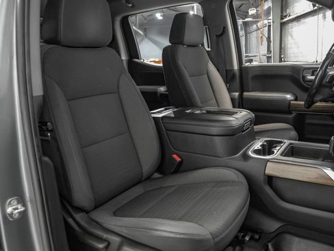 Used 2019 Chevrolet Silverado 1500 RST AWD/4WD image 31
