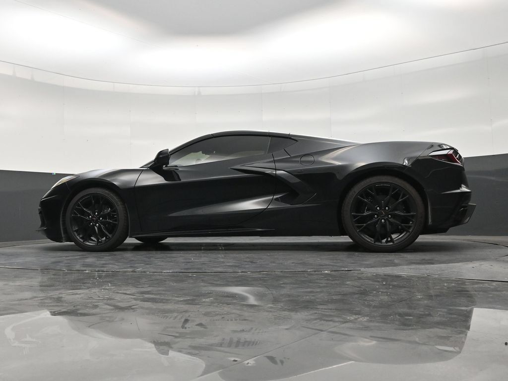 Used 2025 Chevrolet Corvette Stingray Preferred Cpe w/ Stealth Interior Trim Package RWD image 20