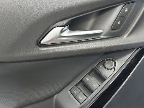 New 2026 Chevrolet Equinox LT w/ Convenience Package II image 25