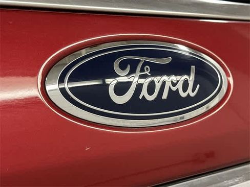 Used 2020 Ford Expedition XLT image 28