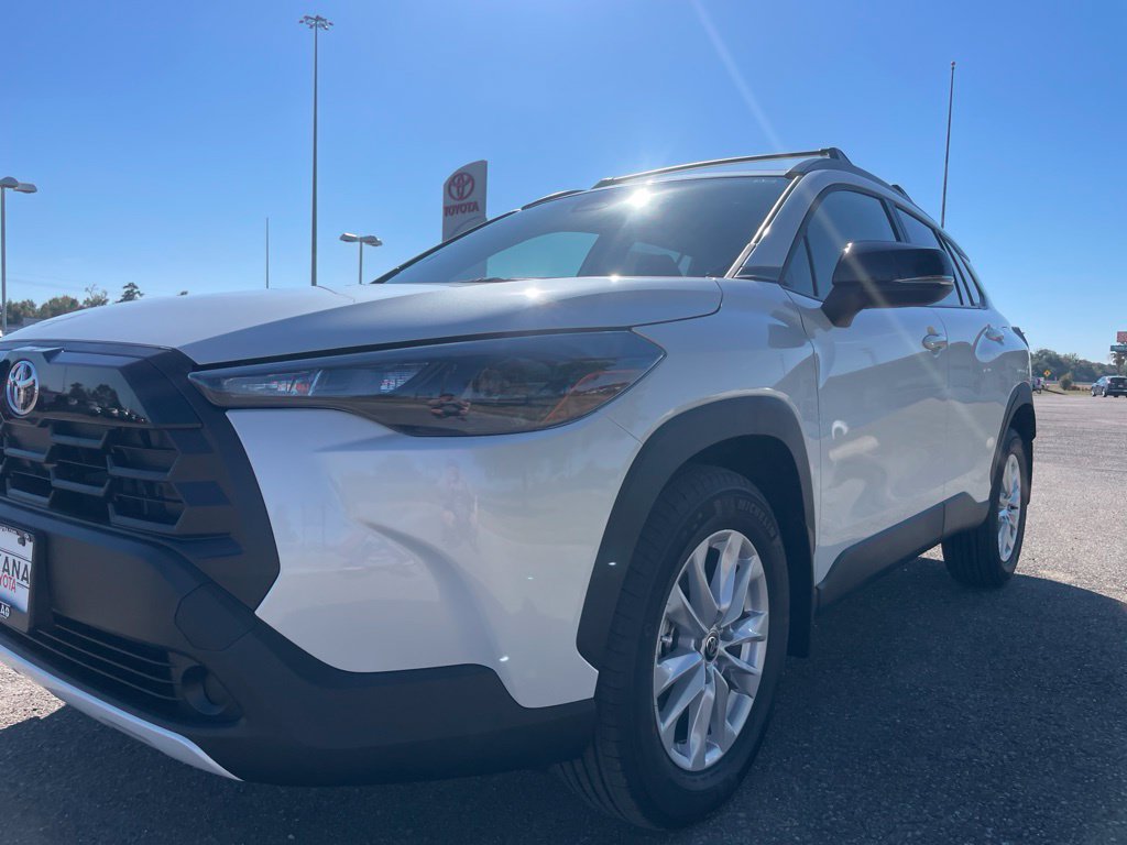 New 2026 Toyota Corolla Cross LE FWD image 10