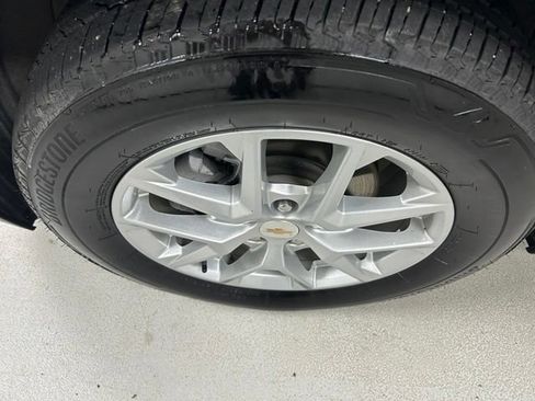 Certified 2024 Chevrolet Equinox LT AWD/4WD image 9