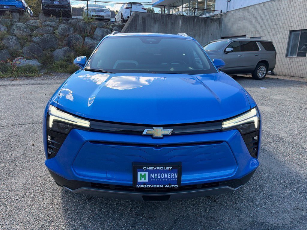 Used 2024 Chevrolet Blazer EV LT AWD/4WD image 9