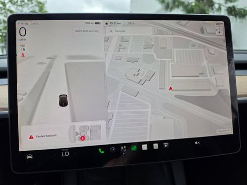 Used 2025 Tesla Model Y Long Range AWD/4WD image 62