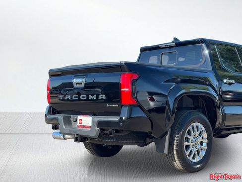 Certified 2025 Toyota Tacoma Limited AWD/4WD image 10
